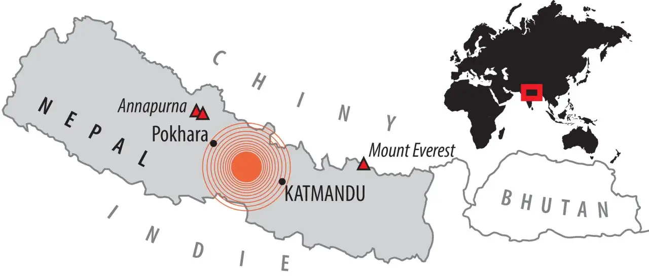 Mapa Nepalu z zaznaczonym epicentrum trzęsienia ziemi. Kraj ten graniczy z Chinami i Indiami.
