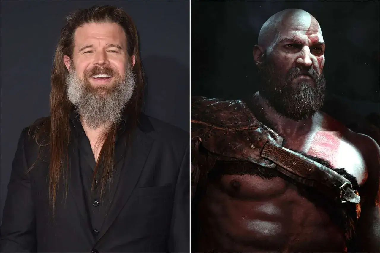 Christopher Judge, głos Kratosa, z brodą i długimi włosami, obok wizerunku samego Kratosa.