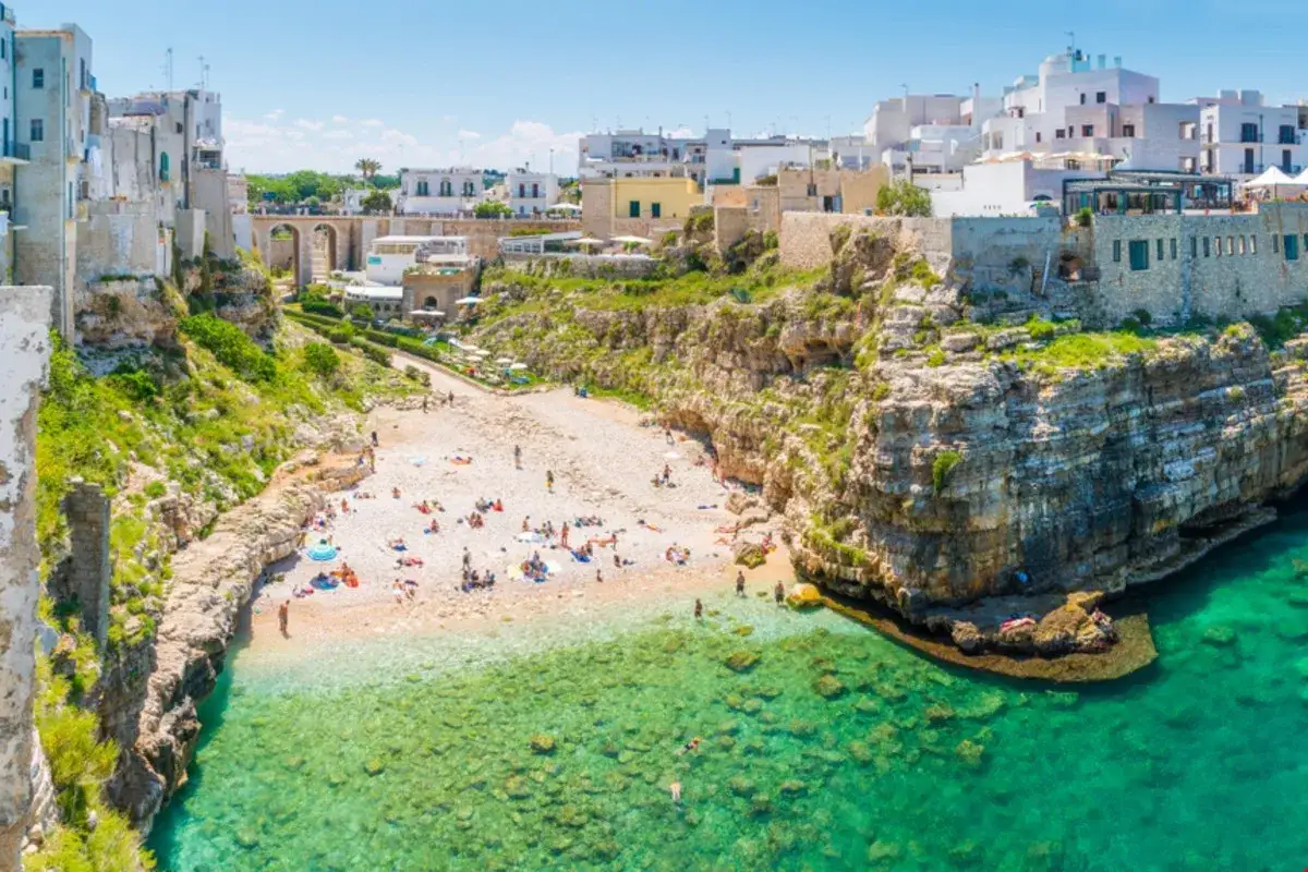 Lama Monachile Polignano a Mare vista dall'alto
