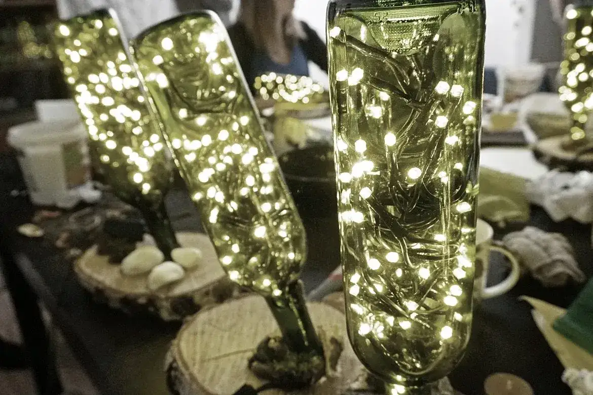 DIY lampa z butelki instrukcja krok po kroku