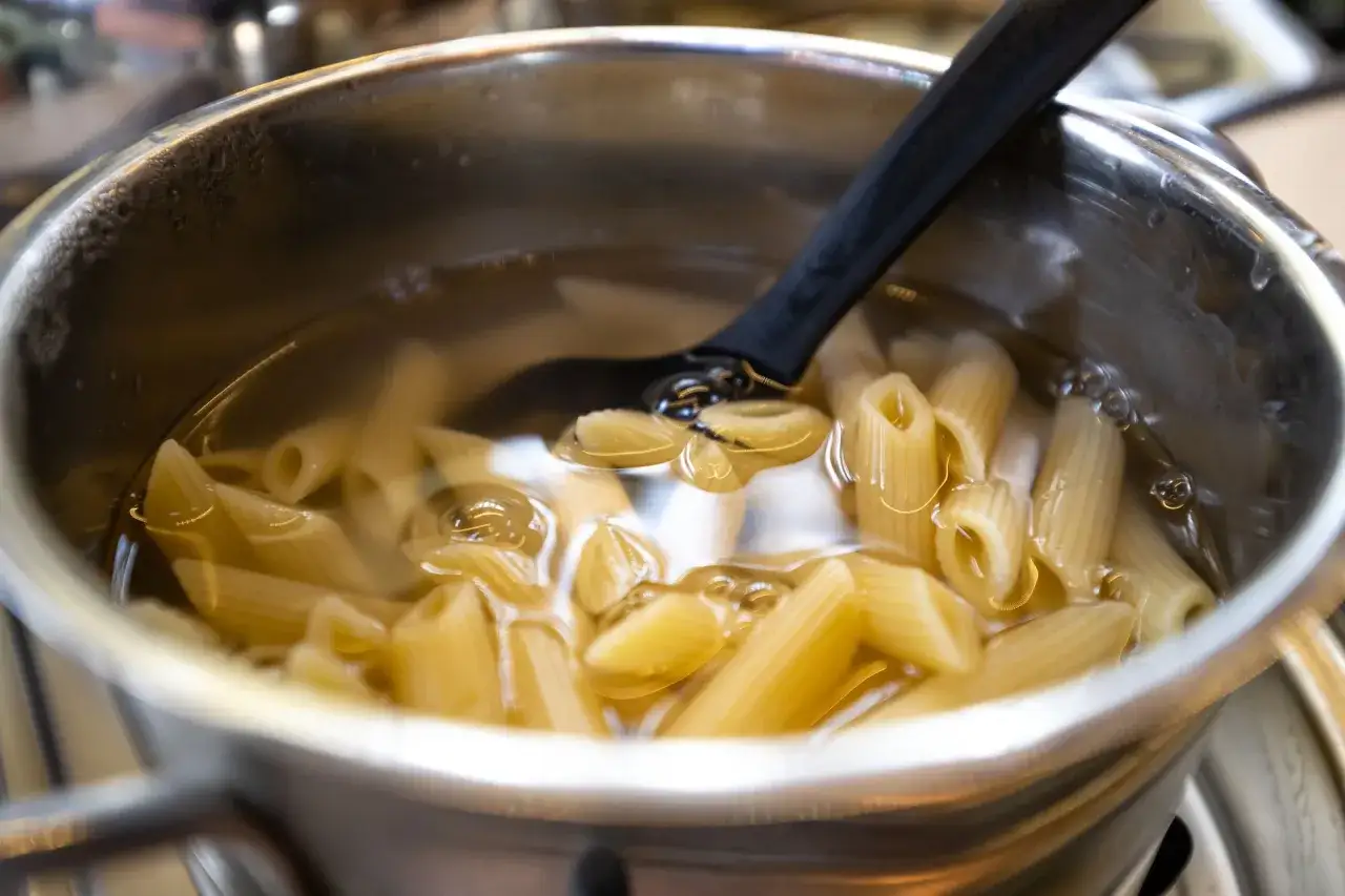 Zdjęcie Makaron się klei? Nigdy więcej! Sekrety sypkiego al dente.
