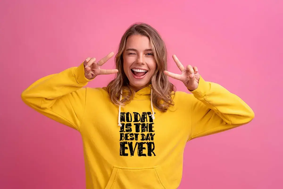 Wykres por&oacute;wnujący koszt jednostkowy bluzy w zależności od wolumenu zam&oacute;wienia