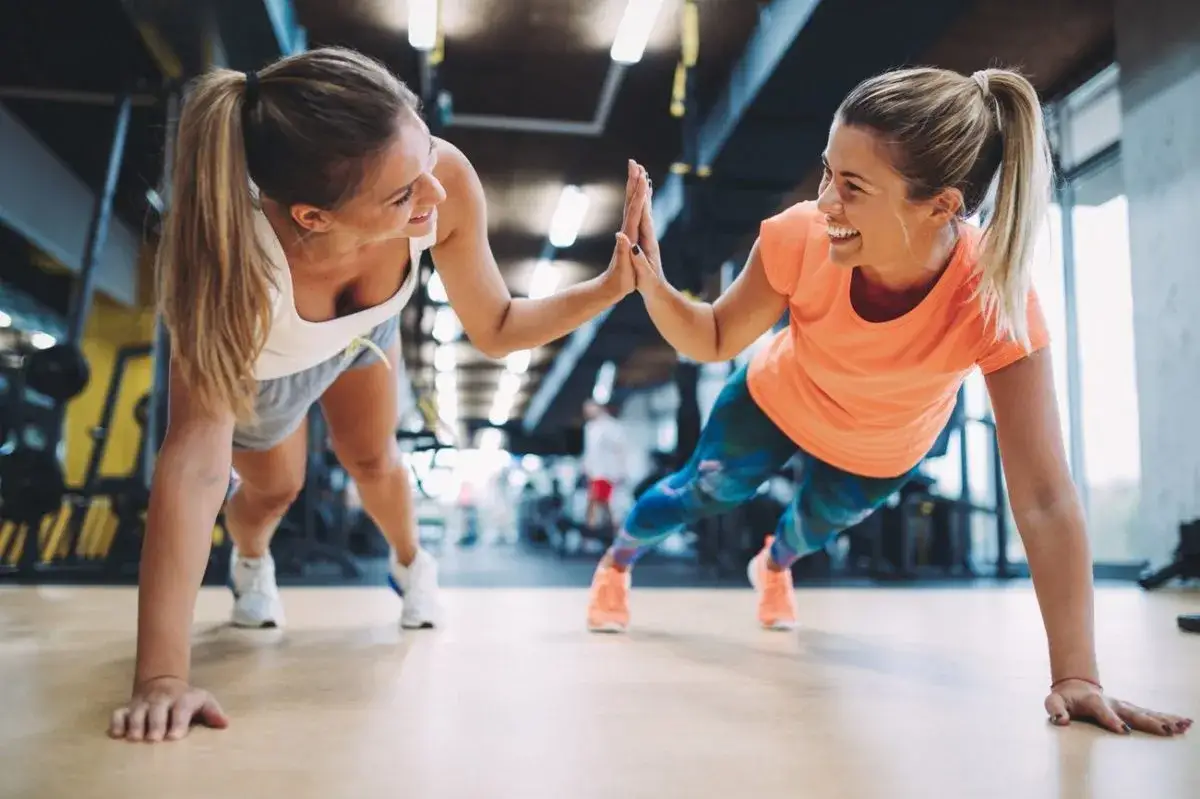 trening cardio i siłowy kobieta przed ślubem