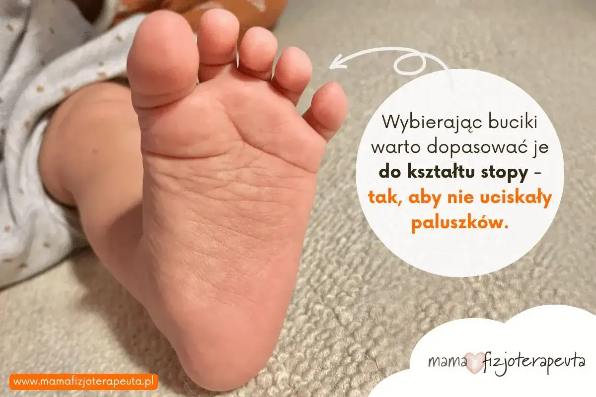 Wybierając **jakie buty dla rocznego dziecka**, dopasuj je do kształtu stopy, by nie uciskały paluszków.