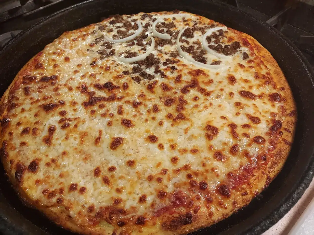 Pizza Hut Pan Pizza domowa vs oryginalna