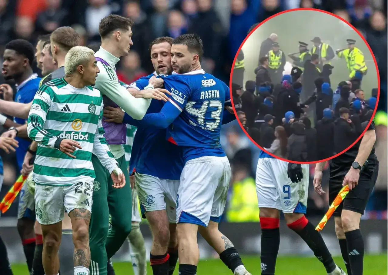 Piłkarze z Glasgow w środku zamieszania na boisku. W tle policja interweniuje wśród kibiców.