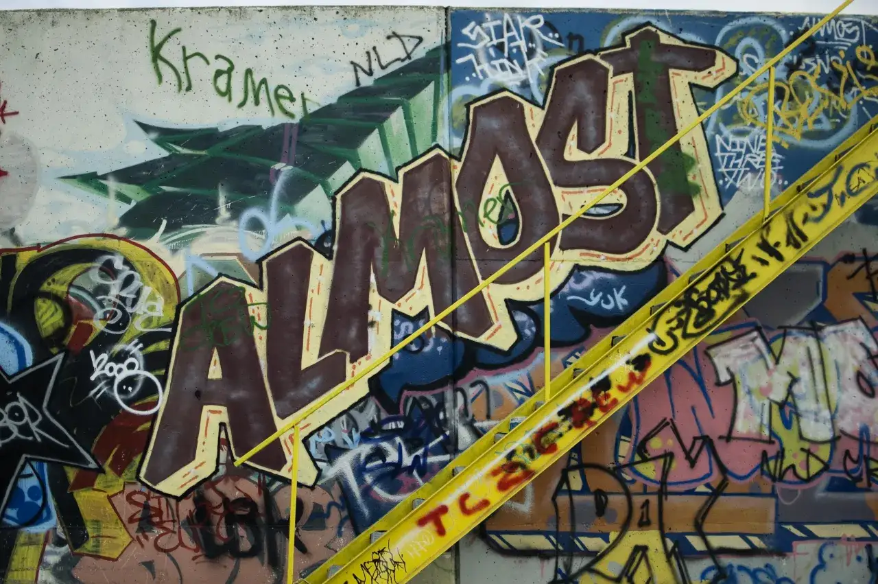 legale graffiti wand vs illegales graffiti