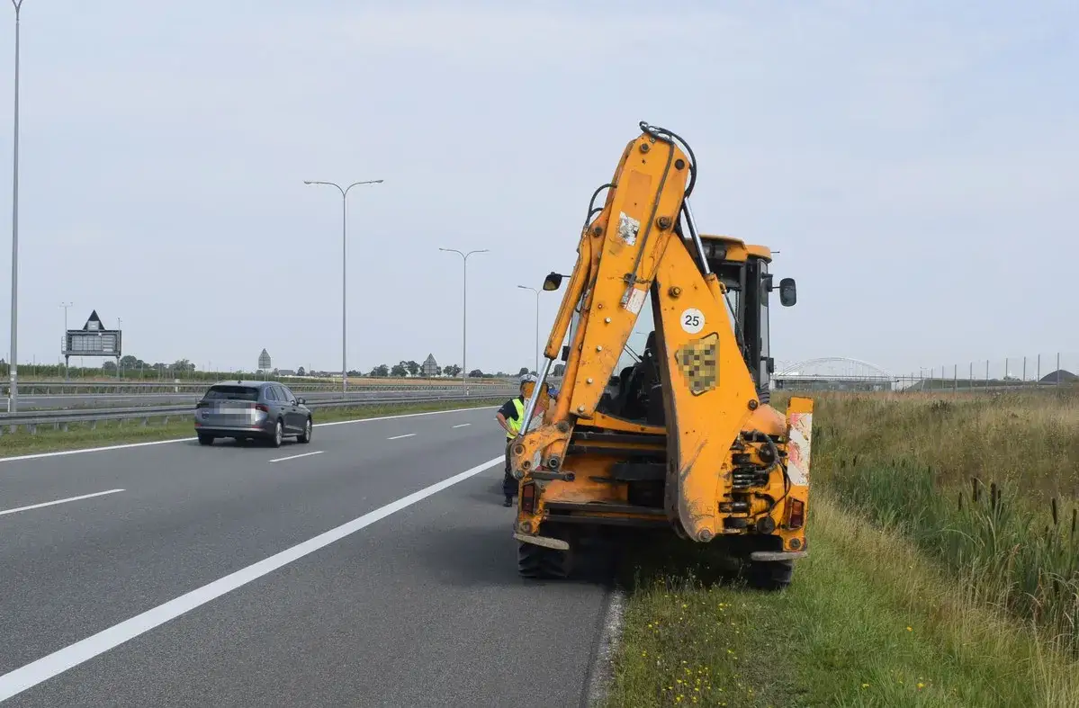 Pojazd wolnobieżny na autostradzie
