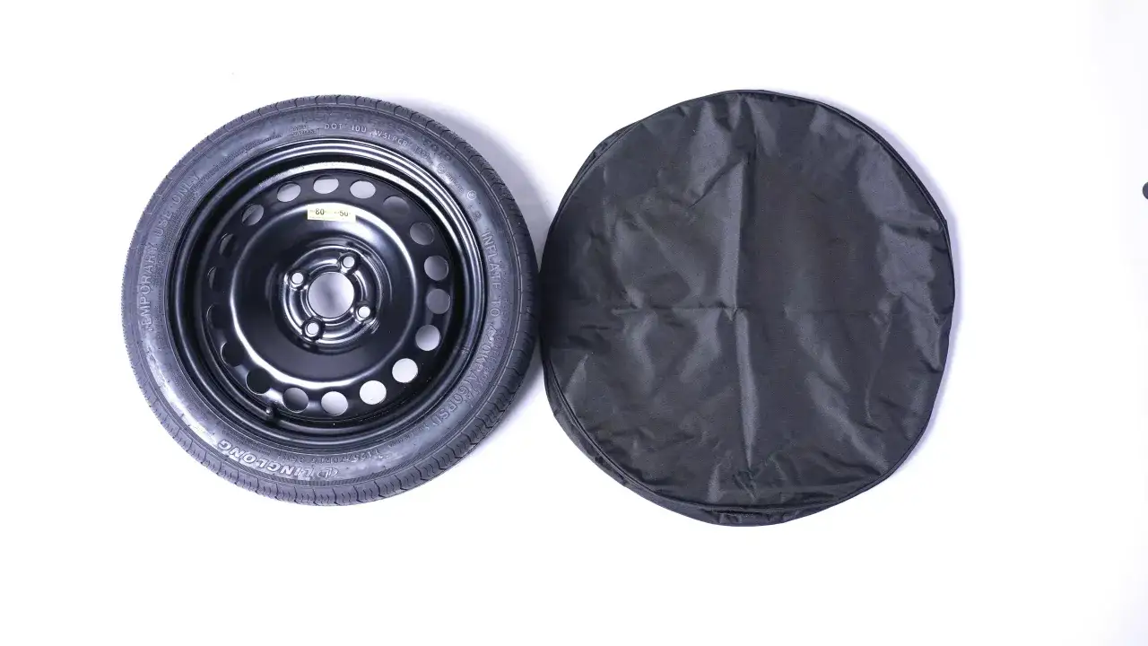 Rueda de repuesto para Opel Combo, lista para sacar. Incluye funda protectora negra.