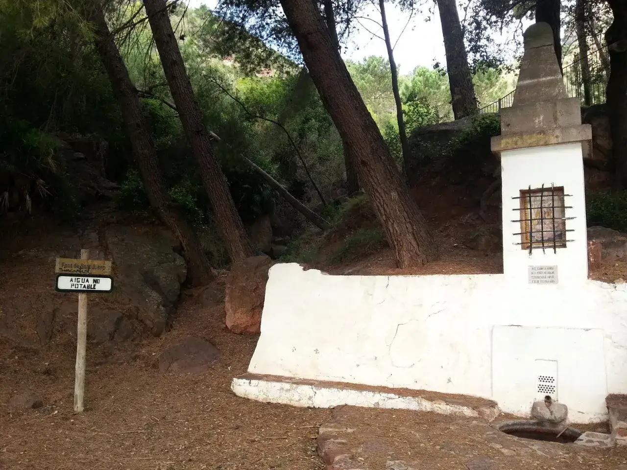 En la ruta de las fuentes, un cartel indica 