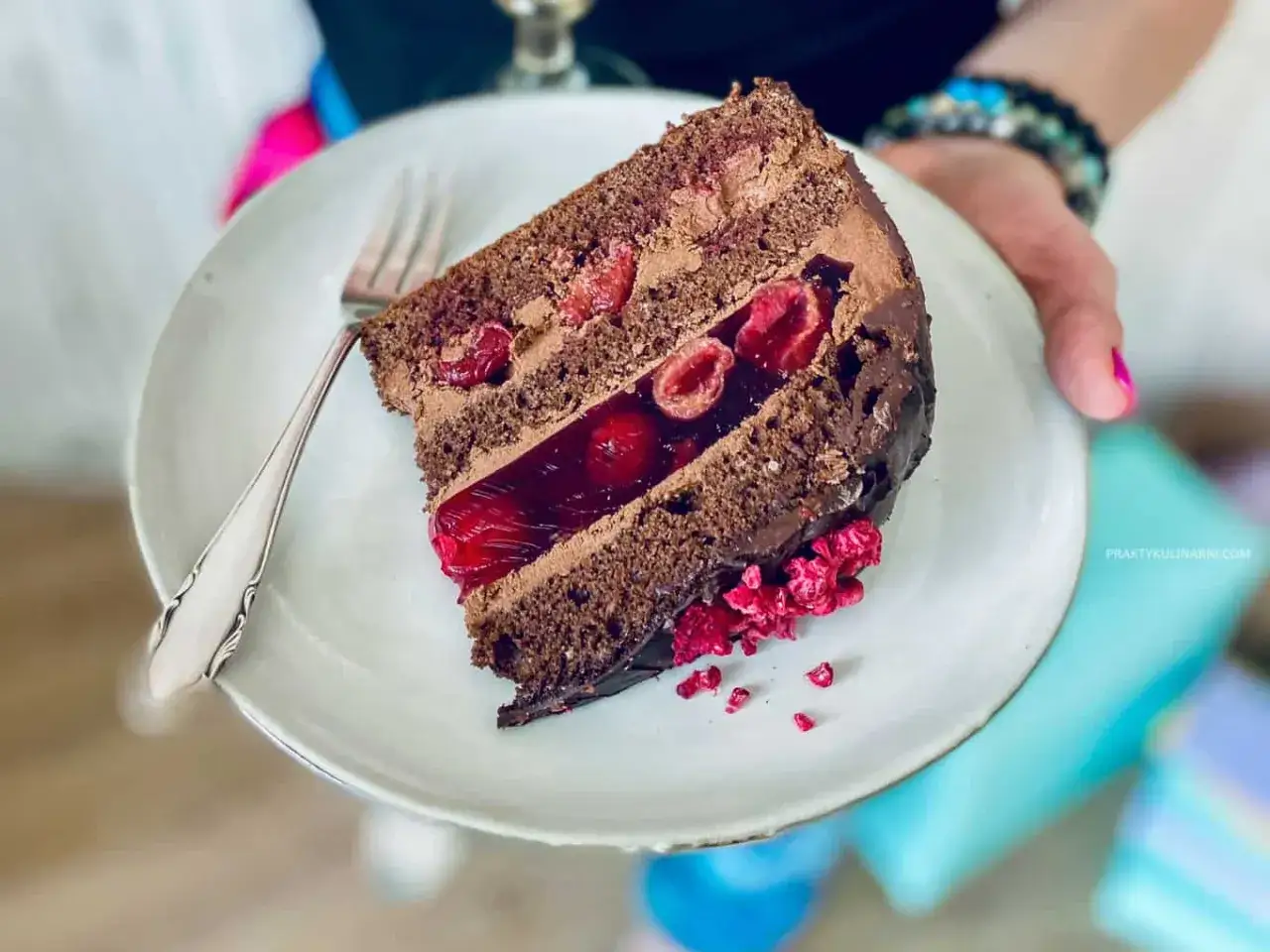 tort czekoladowy z wiśniami