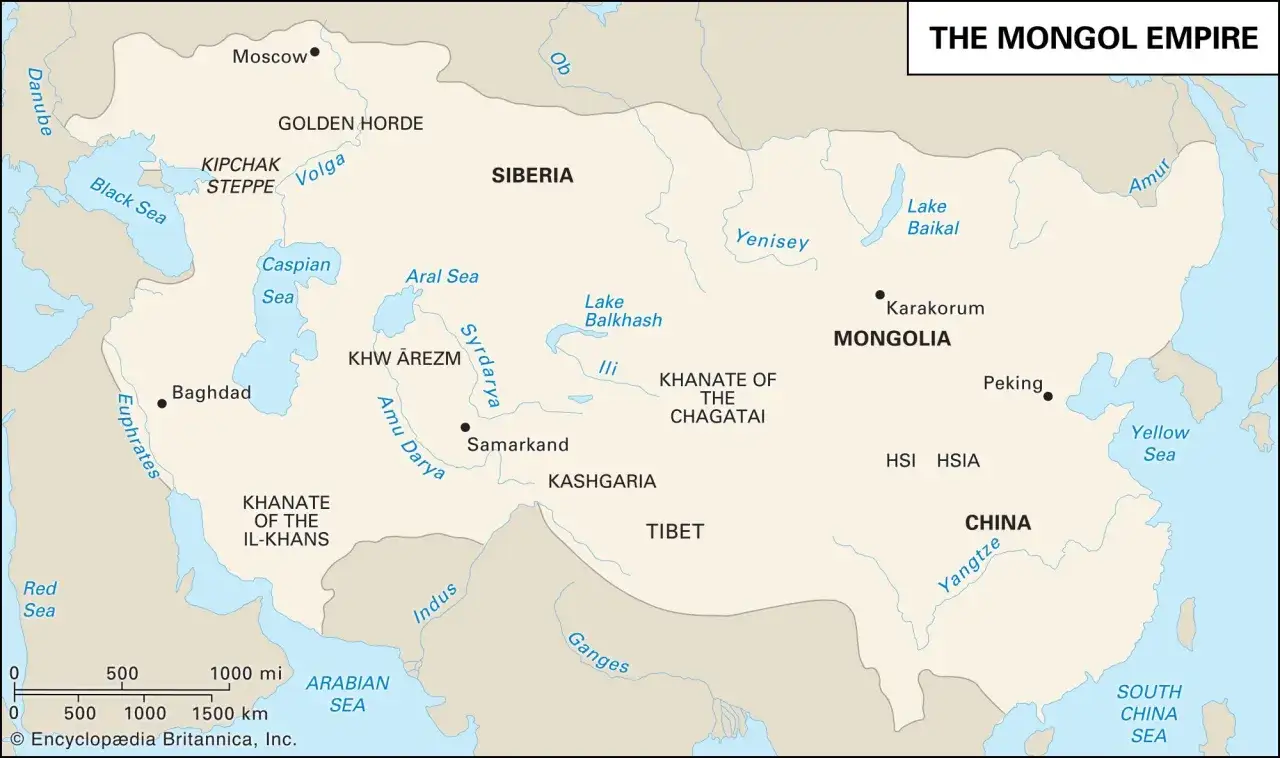 Mapa ukazuje rozległe imperium Mongołów, obejmujące tereny od Morza Czarnego po Chiny, z zaznaczonymi chanatami i ważnymi miastami.