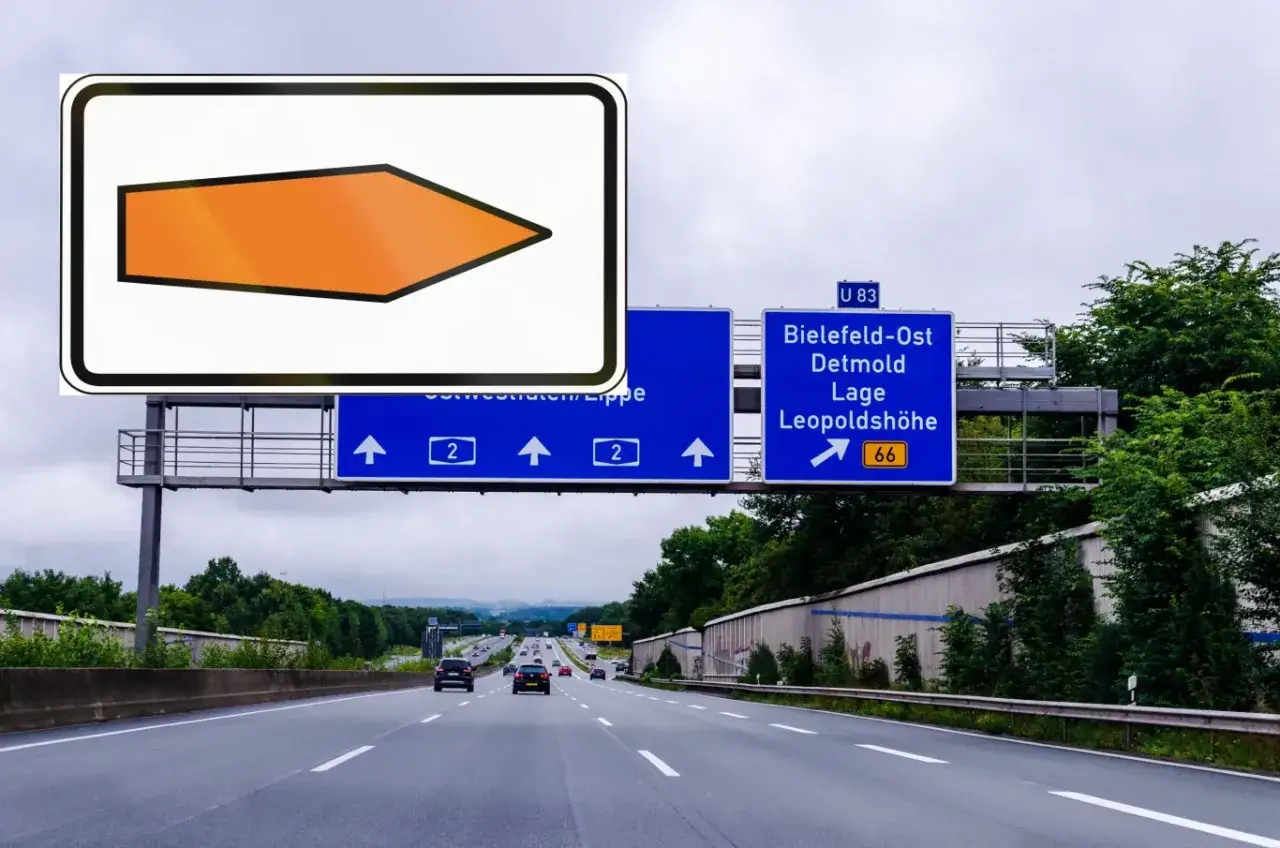 Niemieckie przepisy drogowe: znak informacyjny na autostradzie U 83 kieruje do Bielefeld-Ost, Detmold, Lage i Leopoldshöhe.