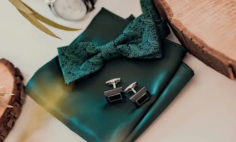 eleganckie dodatki do garnituru męskiego