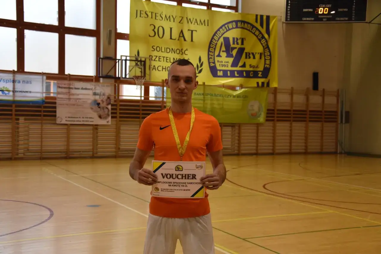 Piłkarz 4 liga praca