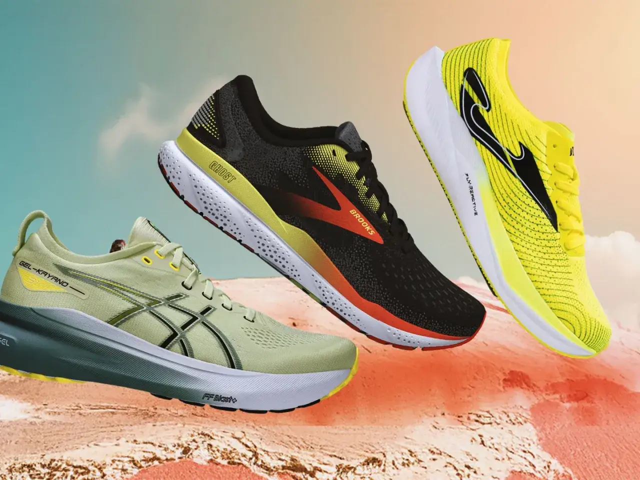 Tre scarpe da running in primo piano: una verde chiaro, una nera con dettagli rossi e gialli, e una gialla vivace. Una panoramica per la classificazione scarpe running.