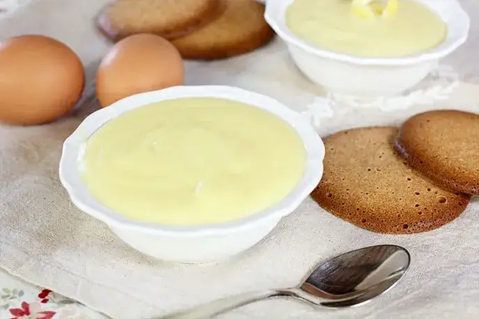 Ingredienti di alta qualità per crema pasticcera