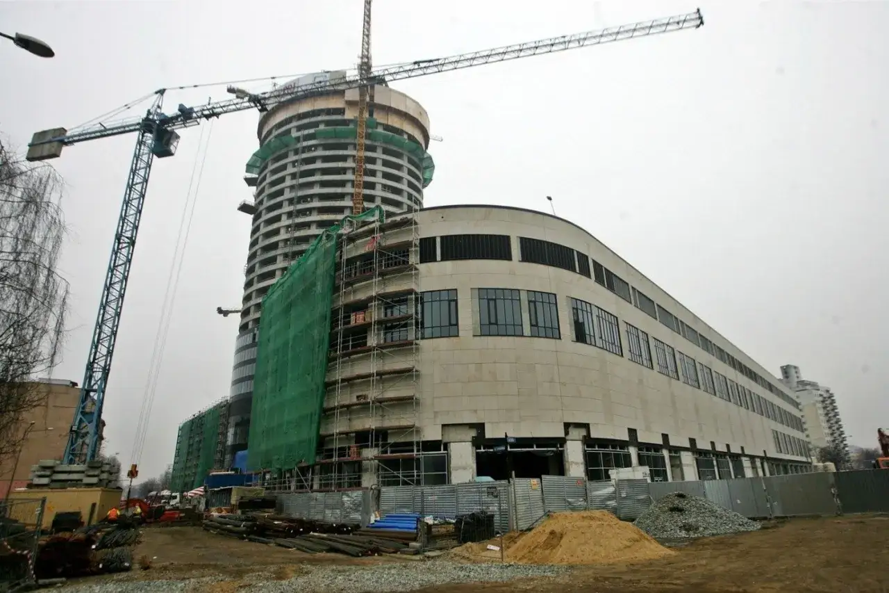 Sky Tower Wrocław budowa historyczne zdjęcia