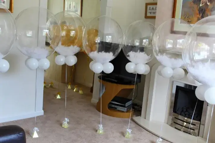kula z balonów na roczek dekoracja