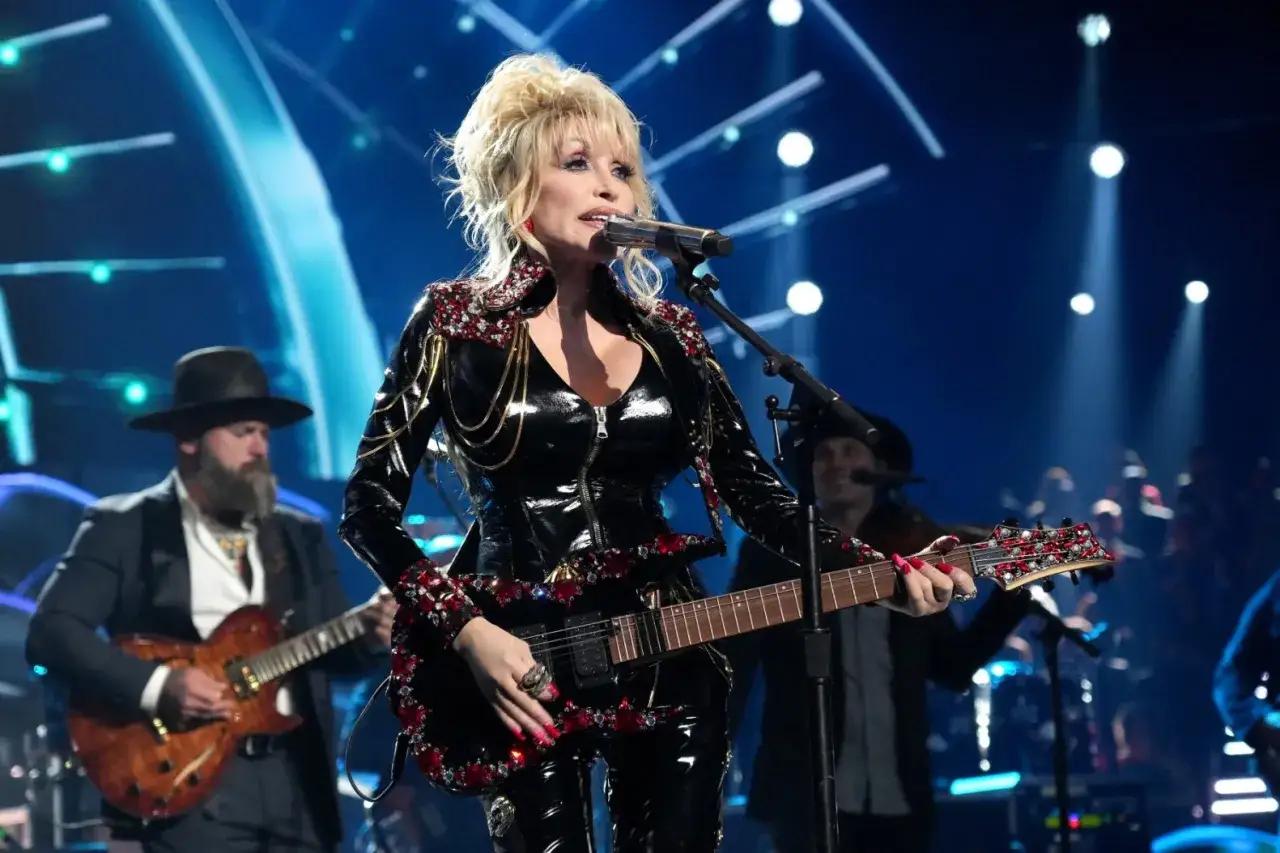 Dolly Parton śpiewa