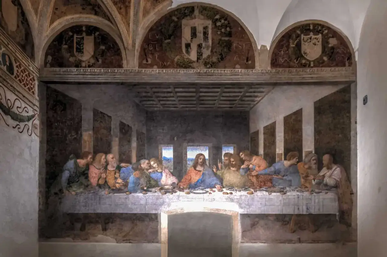 Ostatnia Wieczerza, arcydzieło Leonarda da Vinci. Bilety na to wydarzenie są trudne do zdobycia, ale warto zobaczyć ten fresk na żywo.