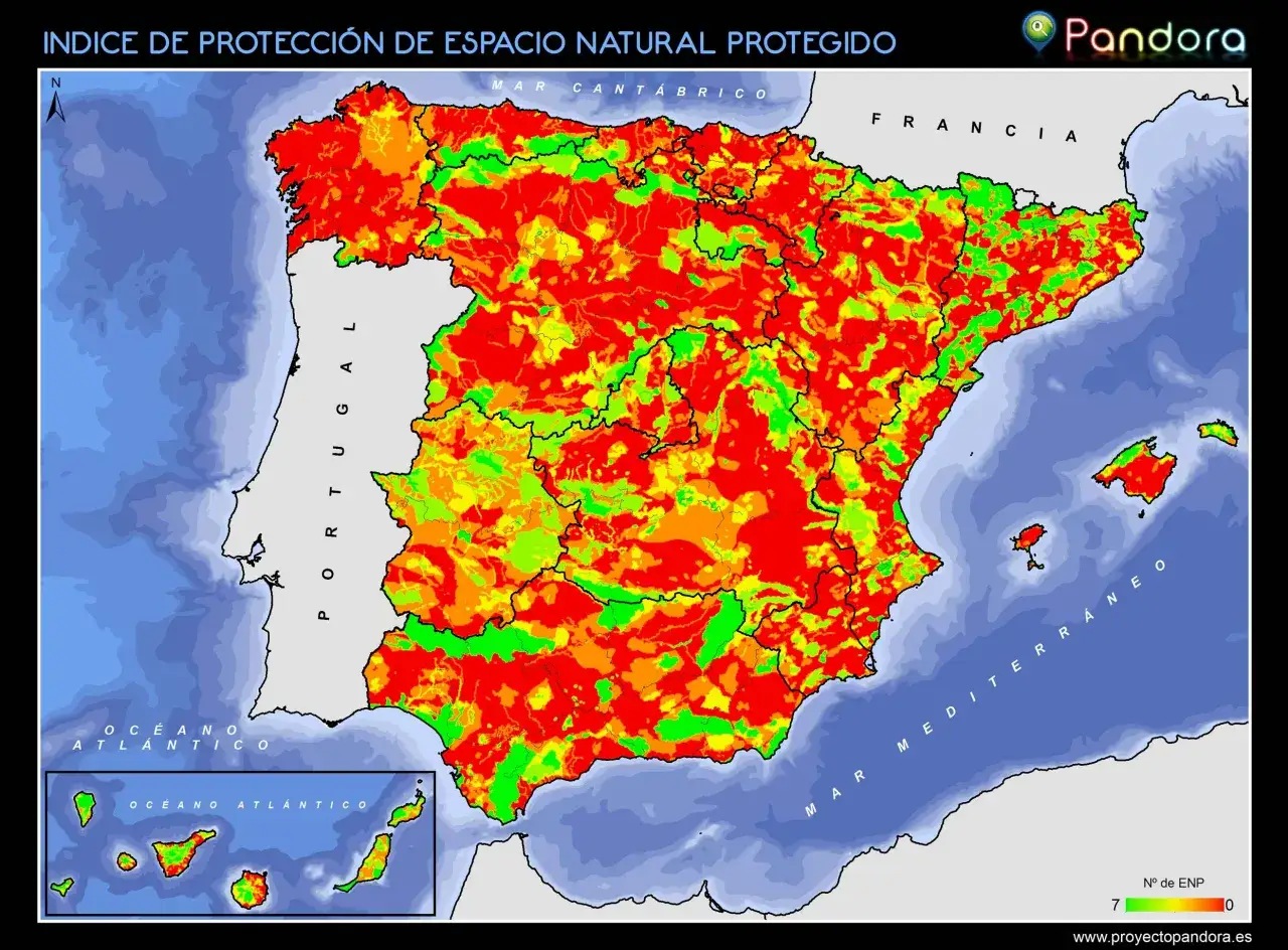 Mapa de España con áreas coloreadas que indican el índice de protección de reservas naturales. Verde indica alta protección, rojo baja.