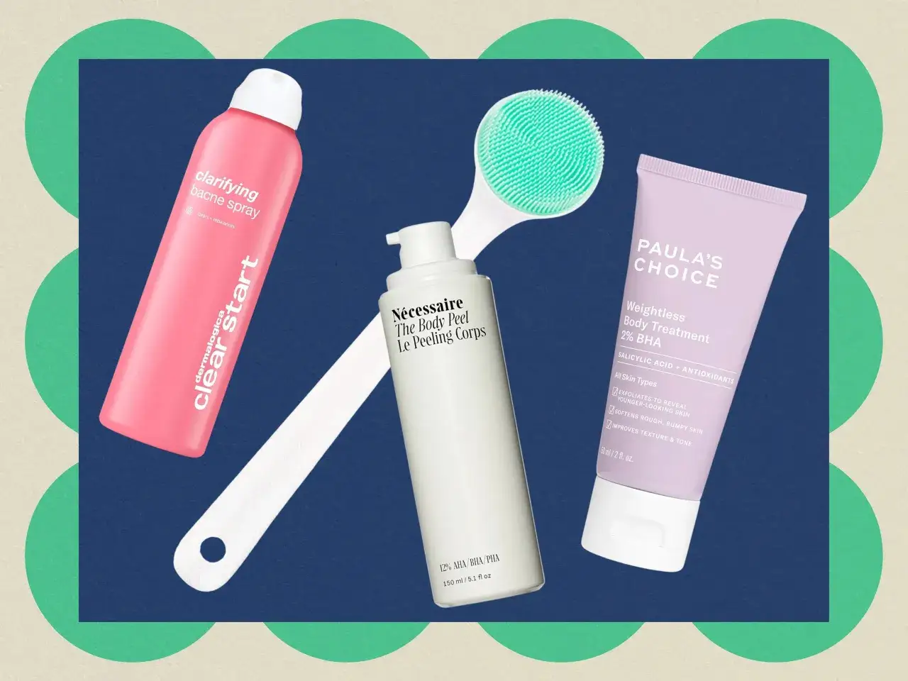 Produkter för att behandla finnig rygg: en rosa spray, en vit pumpflaska och en lila tub.