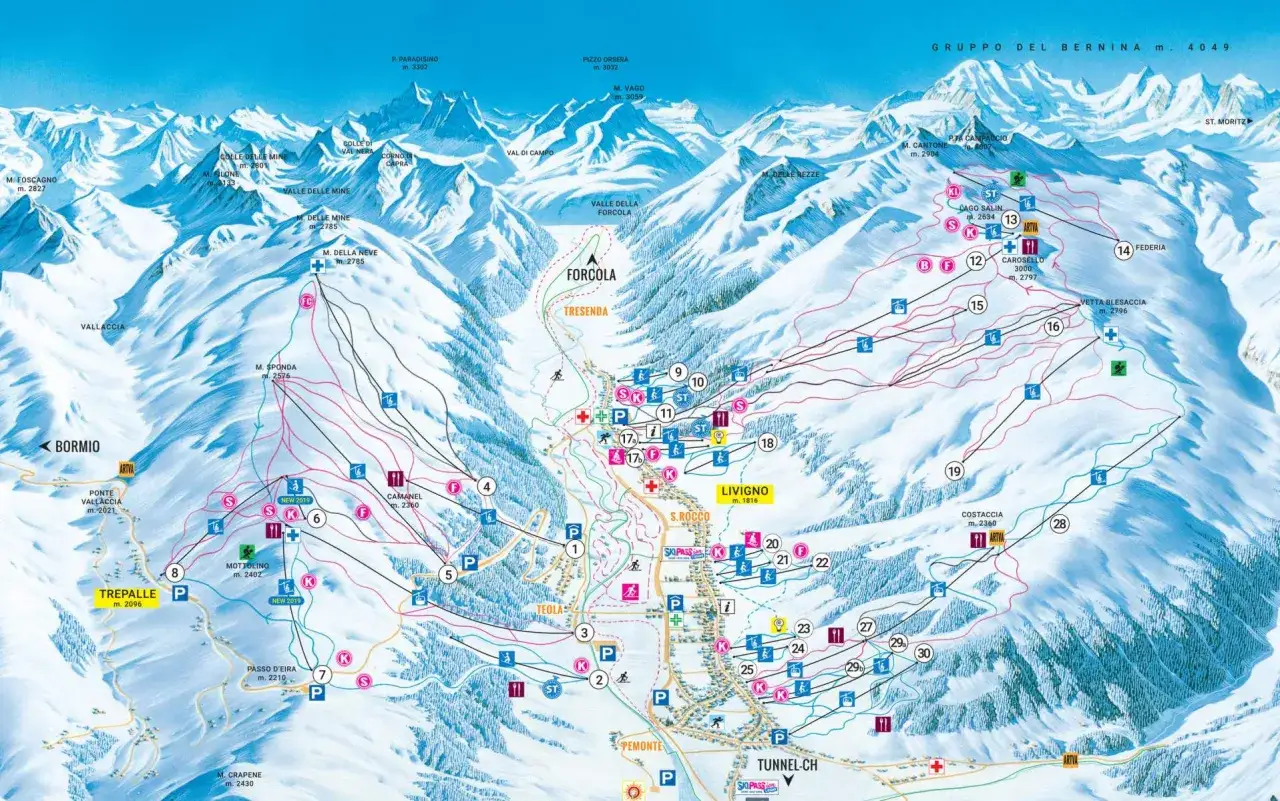 Trasa narciarska w Livigno, przygotowana na olimpiadę zimową 2026, z widokiem na Alpy.