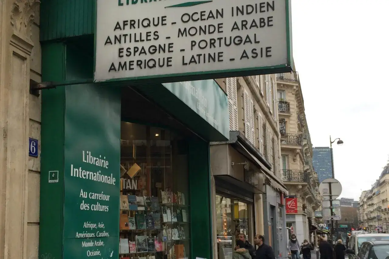 Librairie Internationale, un carrefour des cultures. L'Harmattan compte d'auteurs d'Afrique, d'Asie, des Amériques, du Monde Arabe et d'Océanie.