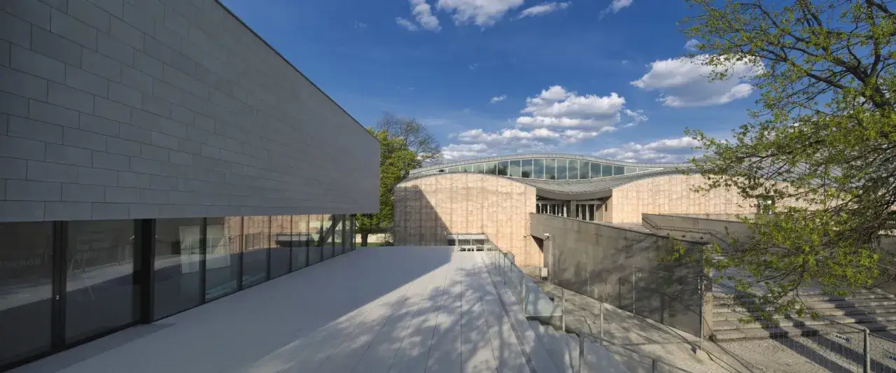 Muzeum Manggha z zewnątrz, architektura