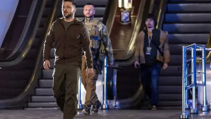 Wołodymyr Zełenski obecny wygląd khaki zarost