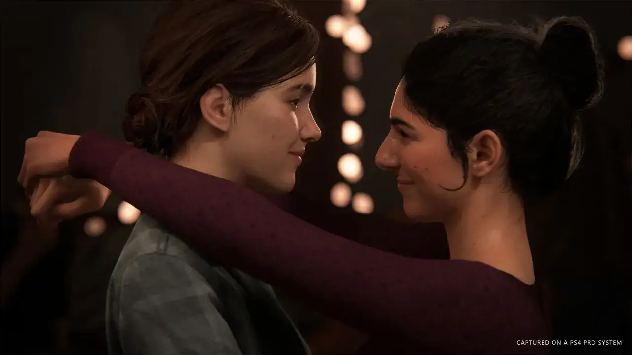 Ellie i Dina w uścisku, chwila spokoju po trudach. Zakończenie The Last of Us 2.