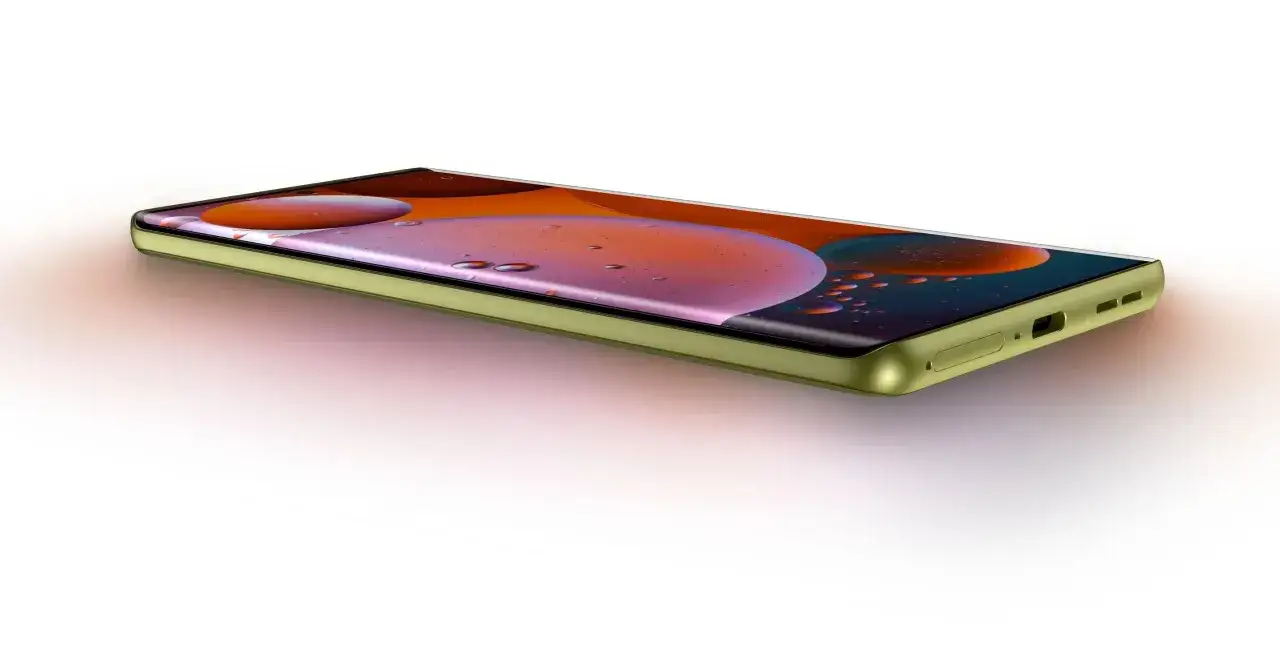 El moto g85 5g, con su pantalla vibrante y dise&ntilde;o elegante, listo para conectarte al futuro.