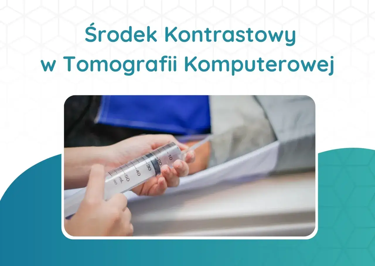 Ręce trzymające strzykawkę z płynem do podania podczas tomografii z kontrastem.