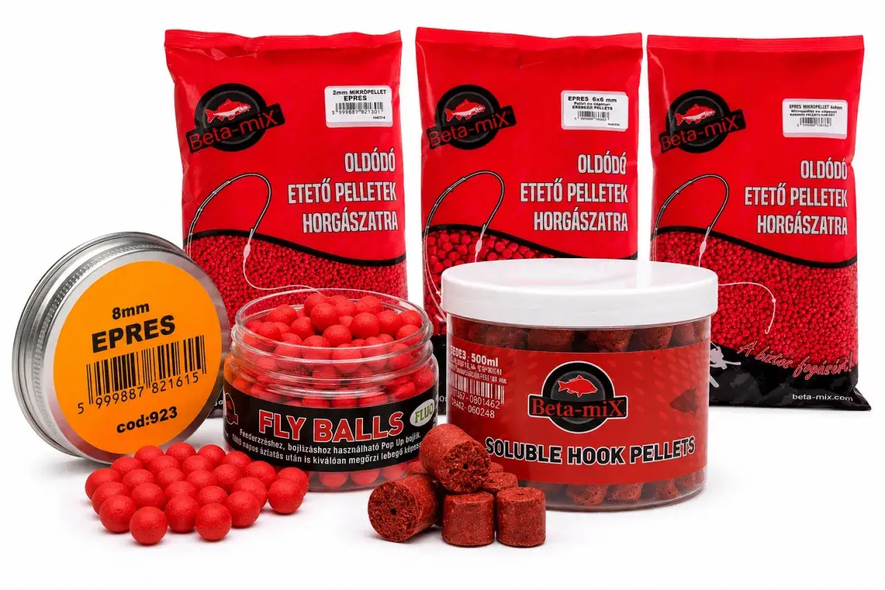 Jaki smak pelletu na karpia? Na zdjęciu widać czerwone kulki i pellety o smaku EPRES (truskawka) od Beta-mix.