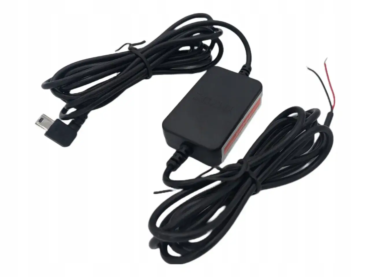Zasilanie trybu parkingowego 70mai: czarny moduł z kablem micro USB i przewodami do podłączenia.