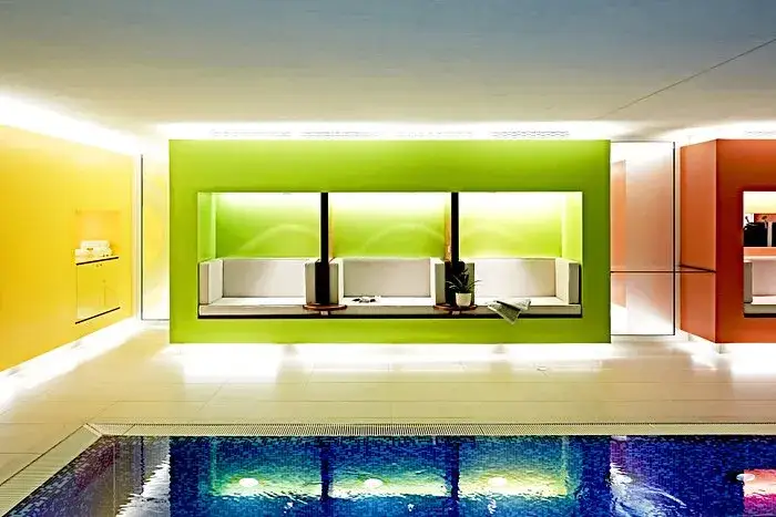 SIDE Hotel Hamburg SPA Pool Sauna