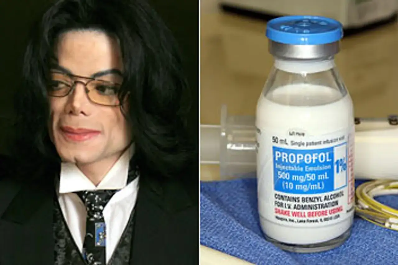 Michael Jackson, na co zmarł? Zdjęcie przedstawia Króla Popu i fiolkę Propofolu, leku, który przyczynił się do jego śmierci.