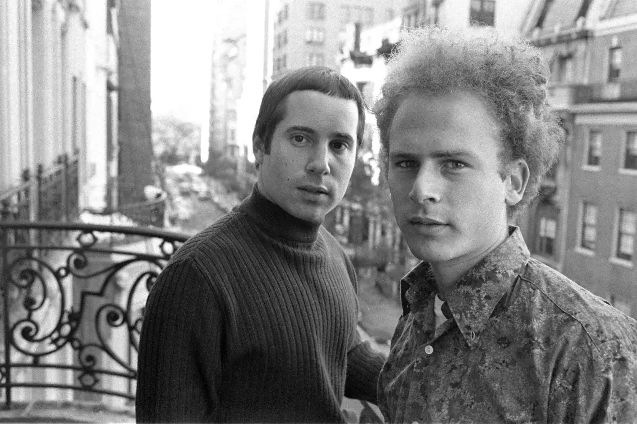 Simon & Garfunkel, vielleicht auf dem Weg zu Mrs. Robinson.