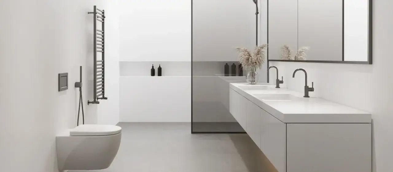 Modernes **bad ohne fenster** mit wandh&auml;ngendem WC, Doppelwaschtisch und schwarzem Handtuchw&auml;rmer. Minimalistisch und stilvoll.