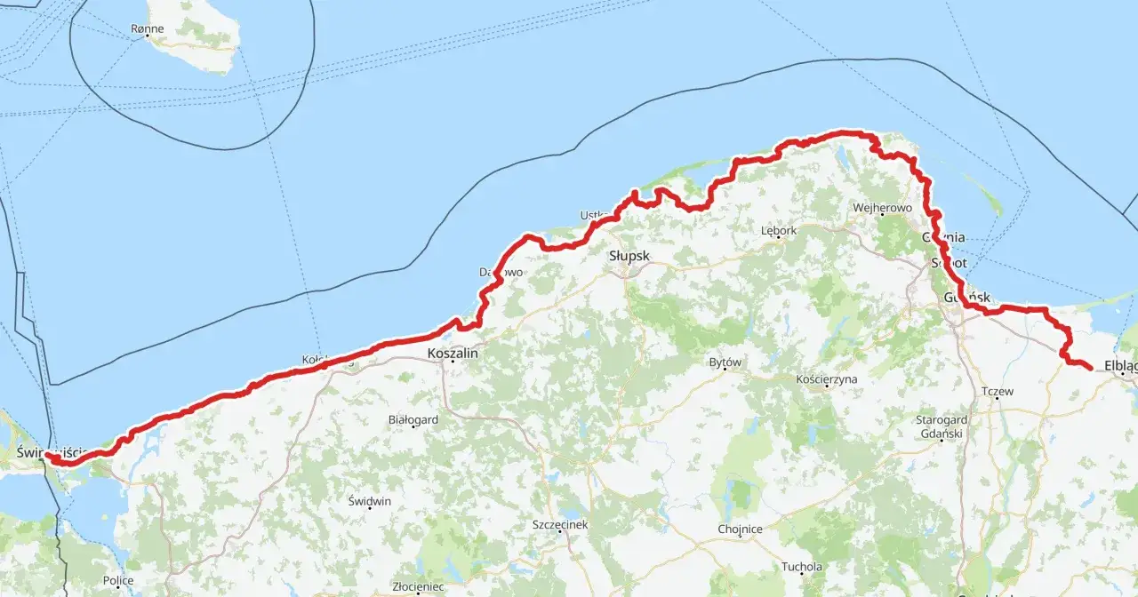 Mapa przedstawia nadmorską trasę rowerową wzdłuż polskiego wybrzeża, od Świnoujścia po okolice Elbląga, z zaznaczonymi miastami jak Koszalin, Słupsk i Gdańsk.