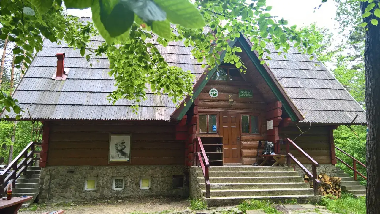 Wnętrze Bac&oacute;wki Bartne noclegi