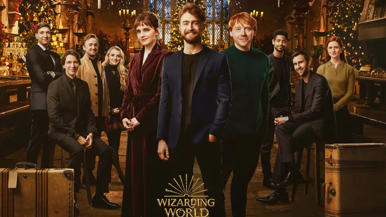 Skådespelarna från Harry Potter samlade i en festlig miljö. En del av rollistan från Harry Potter, med Daniel Radcliffe i centrum.