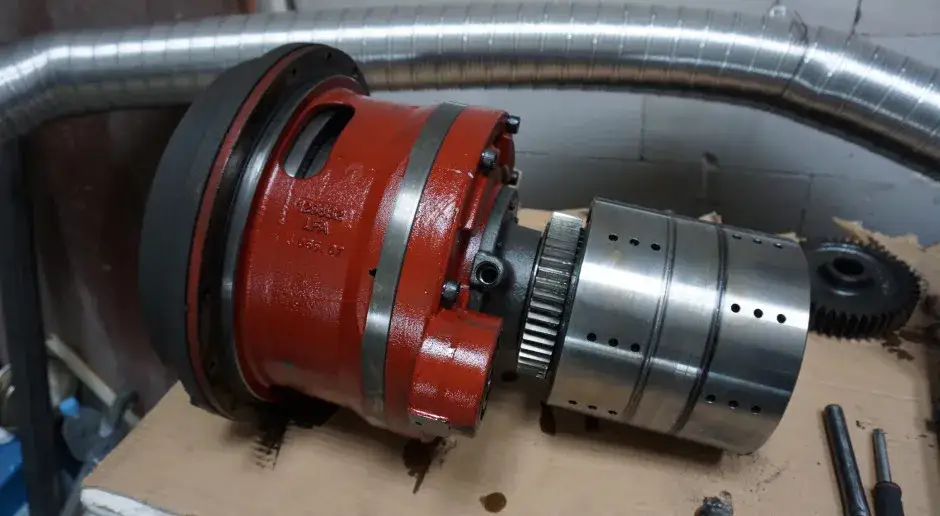 rewers mechaniczny vs elektrohydrauliczny w ciągniku