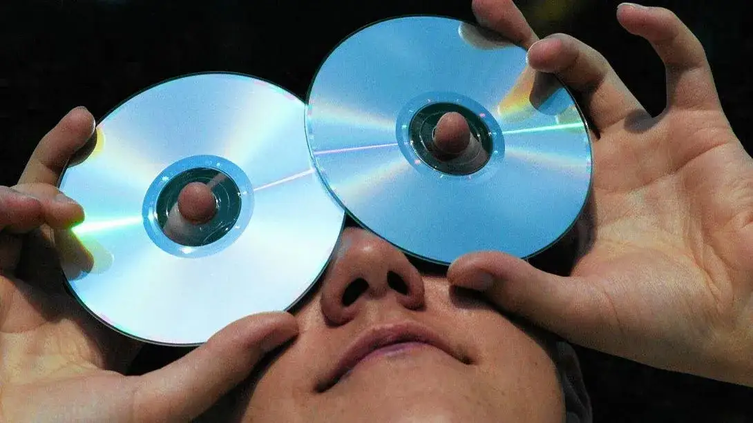Test światła uszkodzona płyta CD