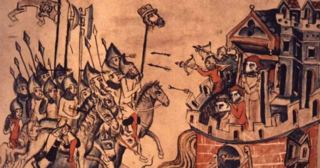 Bitwa pod Legnicą, 1241 rok. Rycerze w zbrojach i z chorągwiami szturmują zamek, podczas gdy obrońcy strzelają z łuków.