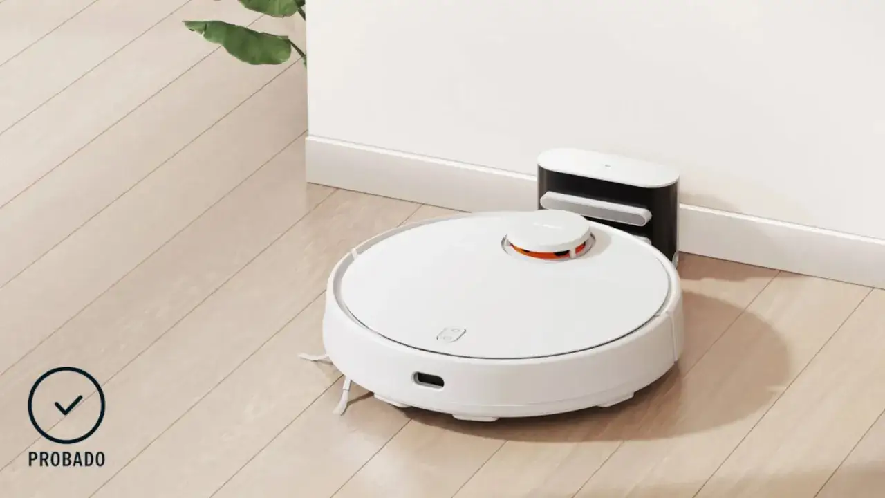 Robot aspirador Xiaomi Vacuum S12, listo para limpiar. Las opiniones de los usuarios confirman su eficacia.