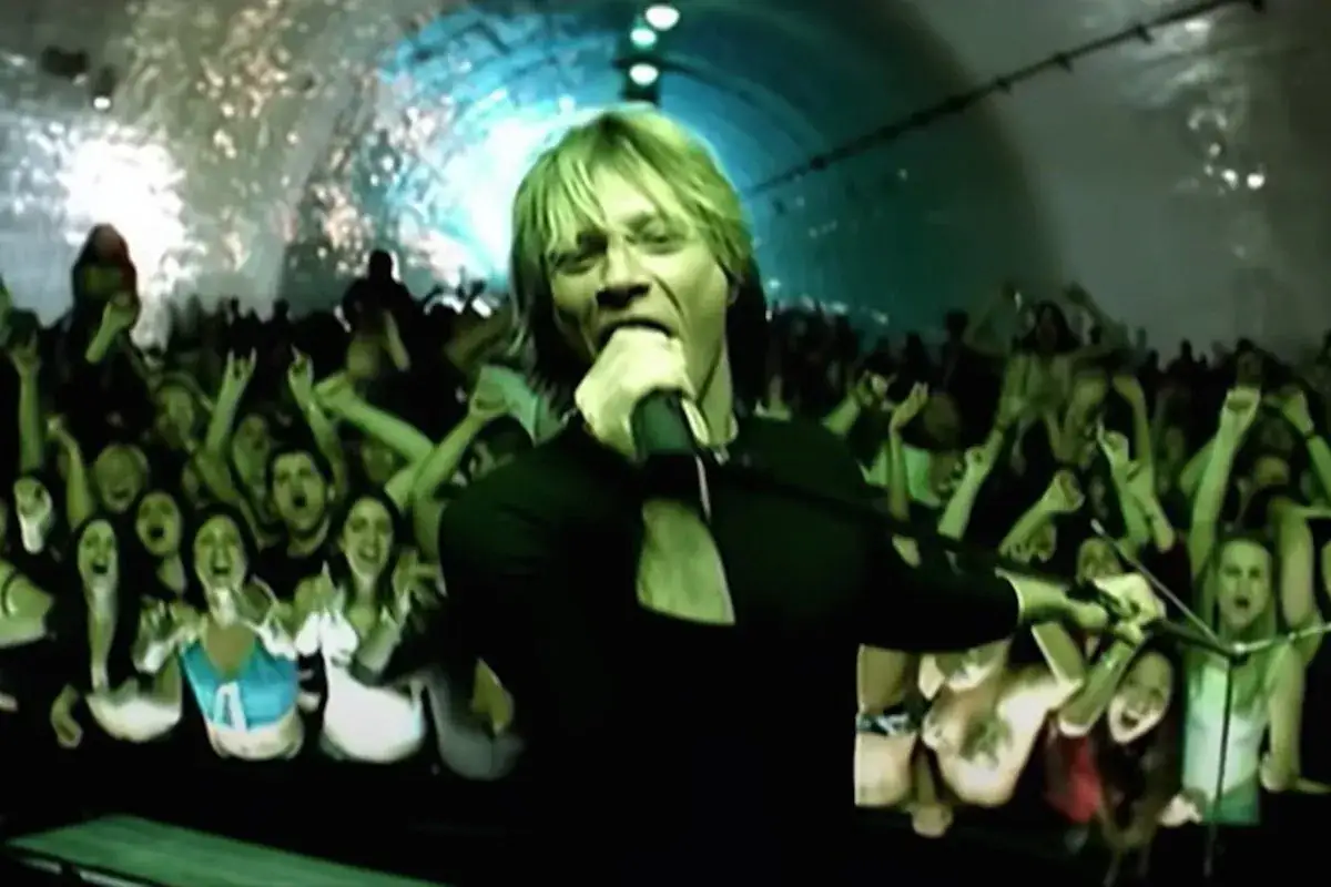 Jon Bon Jovi śpiewa 