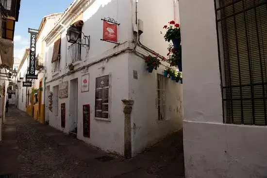 Fachada Taberna El Abanico calle Velázquez Bosco Córdoba
