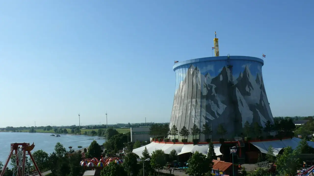 Wunderland Kalkar Vertical Swing K&uuml;hlturm